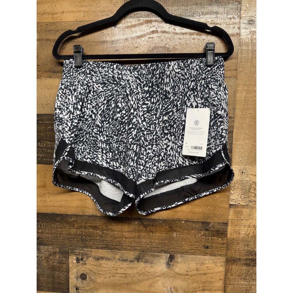 Athleta Printed Mesh Racer Run Short 4" Black White Abstract Medium NEW